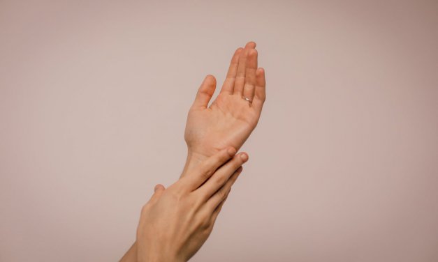 How to Look After Your Hands and Nails