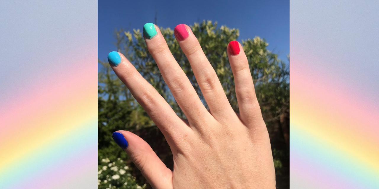 TREND: RAINBOW NAILS