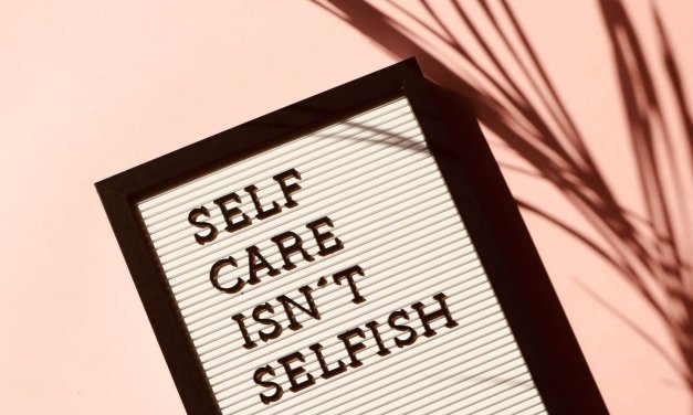 Self-care rituals with Mavala’s Beauty Kits